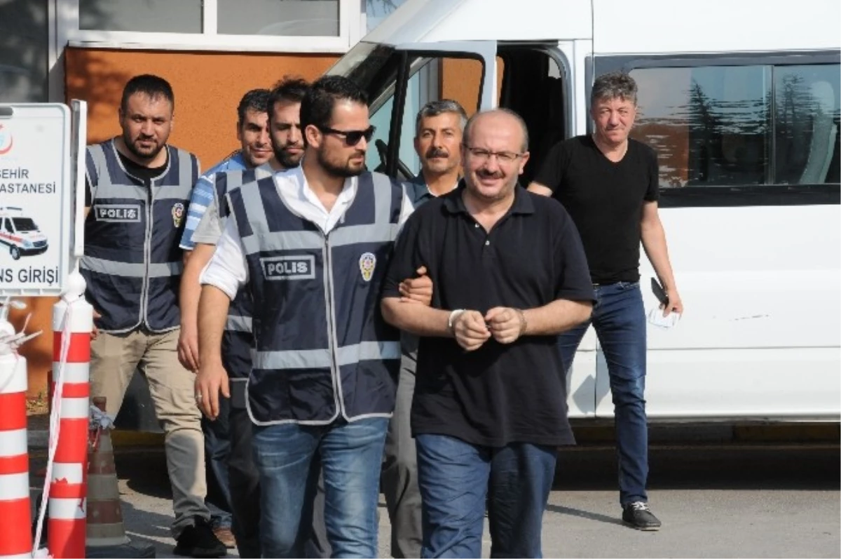 Eskişehir\'de Fetö Soruşturmasında 3 Tutuklama