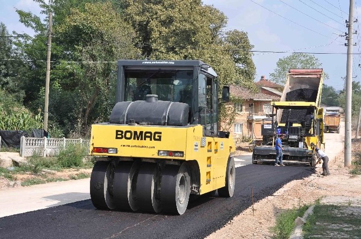 İshakçılar Köyünde Yol Çalışmaları Devam Ediyor