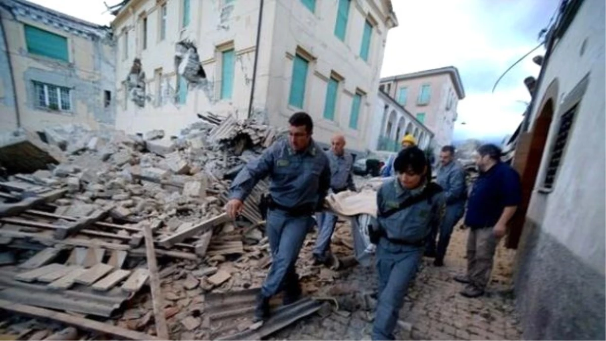 İtalya\'daki Deprem