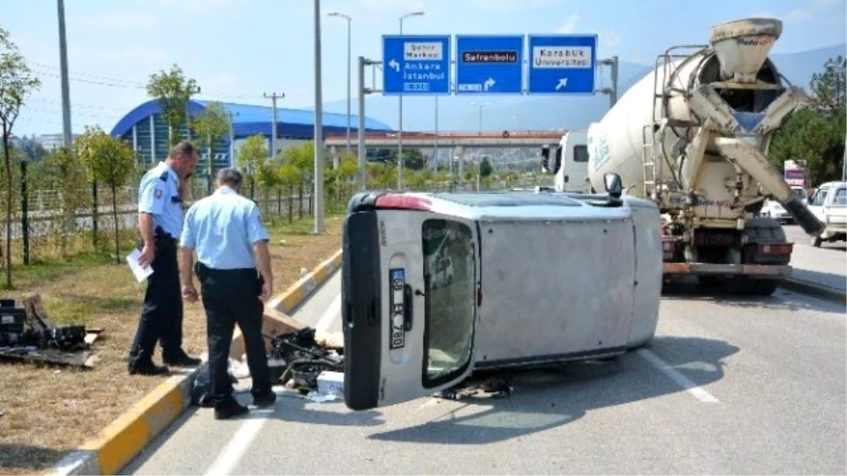 Karabük\'te Trafik Kazası: 1 Yaralı