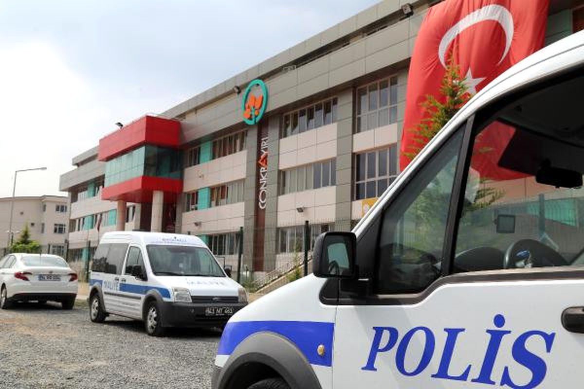 Kocaeli\'ndeki Conk Bayırı Koleji Mühürlendi