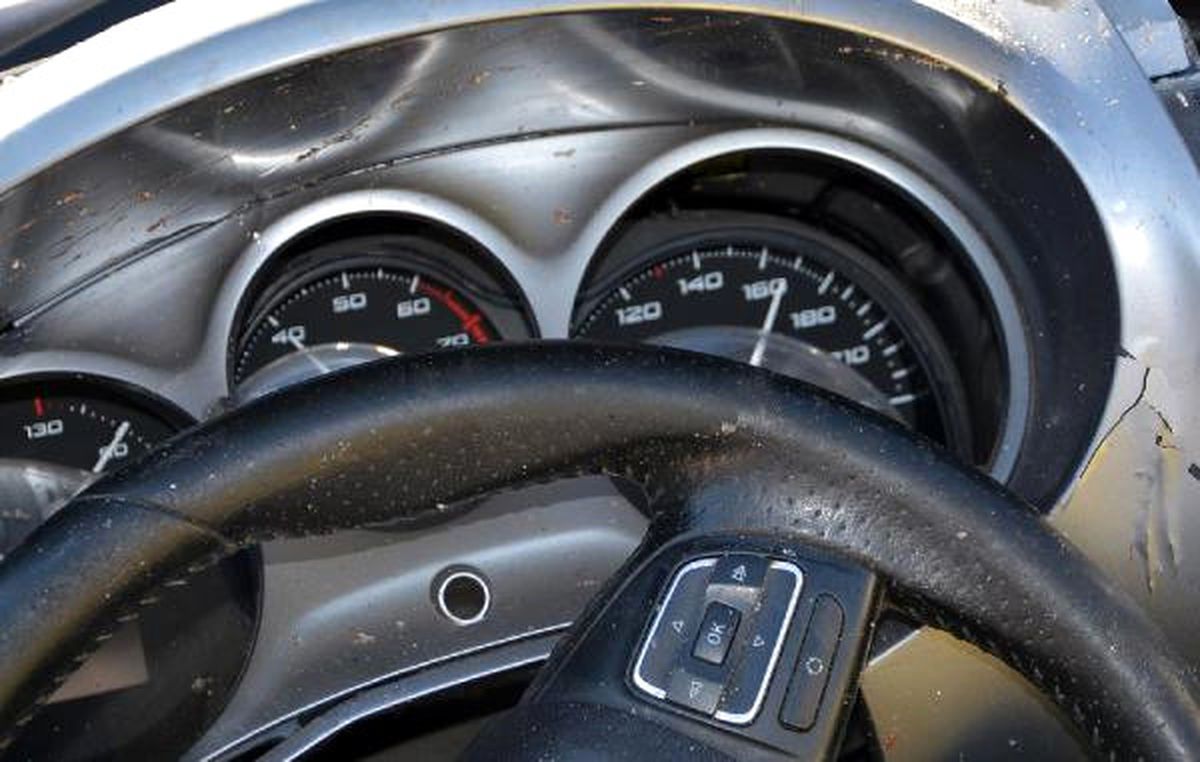 Feci Kaza: Hız Kadranı 170 Kilometrede Takılı Kaldı