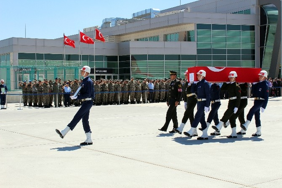 Şehit Onbaşının Naaşı Konya\'ya Getirildi