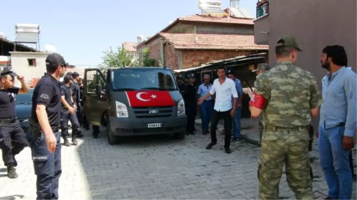 Şehit Üsteğmenin Baba Ocağında Helallik Alındı