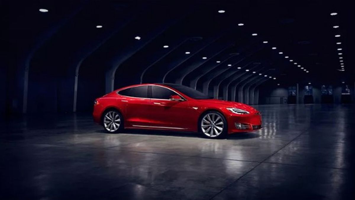 Tesla\'dan Yeni Araba Bataryası