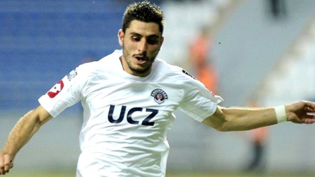 Trabzonspor\'da Özer Hurmacı, Sözleşmesini Feshetti
