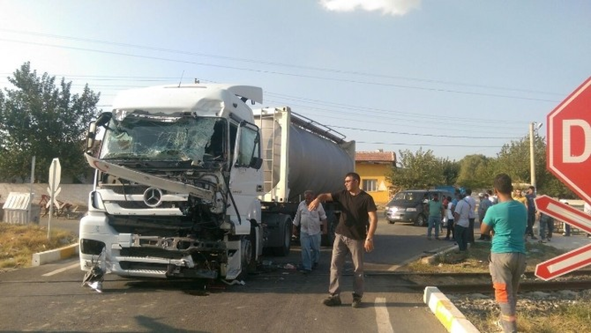 Tren Kazasında Faciadan Dönüldü