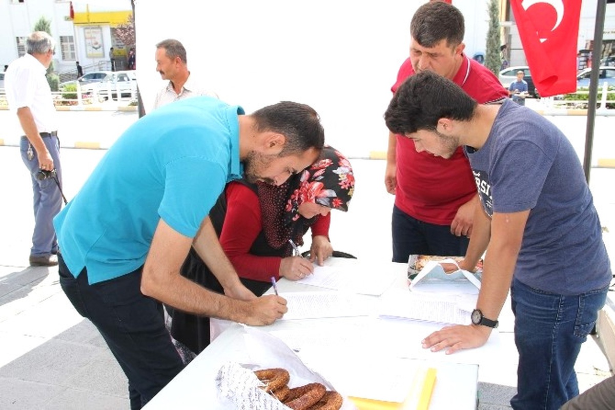Yozgat\'a Askeri Birlik Gelmesi İçin İmza Kampanyası Başlatıldı
