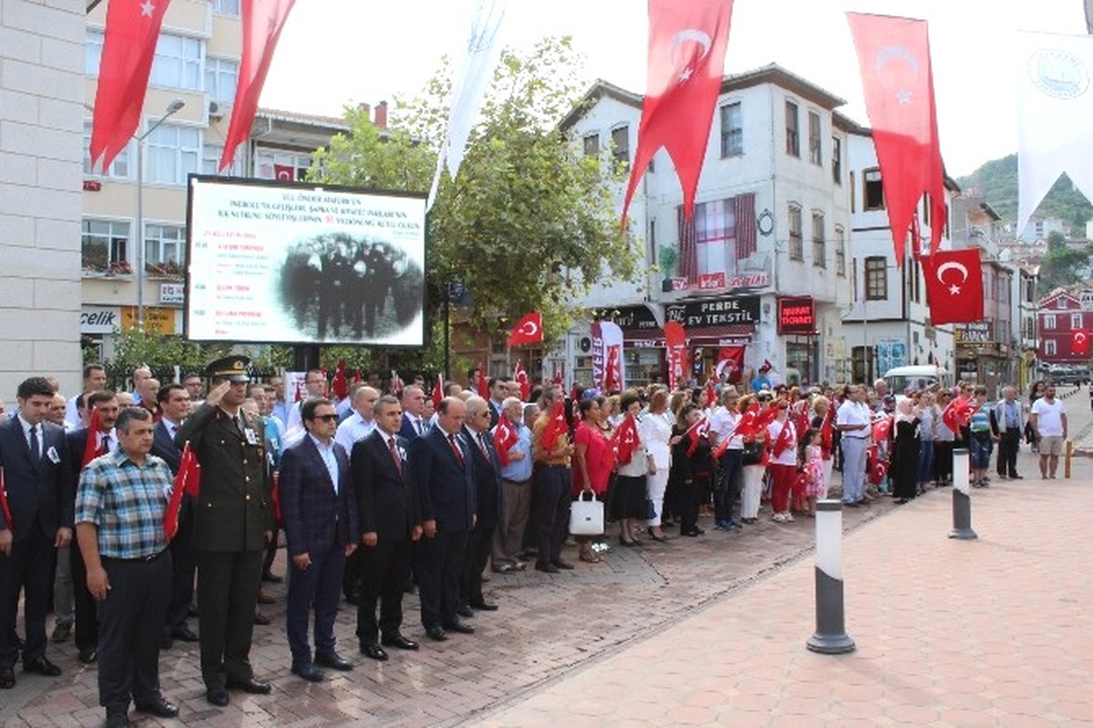 Atatürk\'ün İnebolu\'ya Gelişi, Şapka ve Kıyafet İnkılabı\'nın 91. Yıl Dönümü Coşkuyla Kutlandı