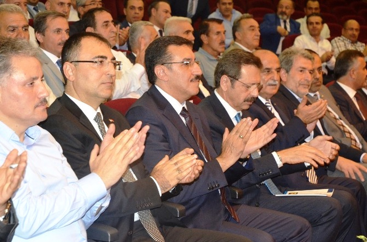 Bakan Tüfenkci: "Birileri Türkiye\'nin Gündemi Terör Olsun Diye Uğraşıyor"