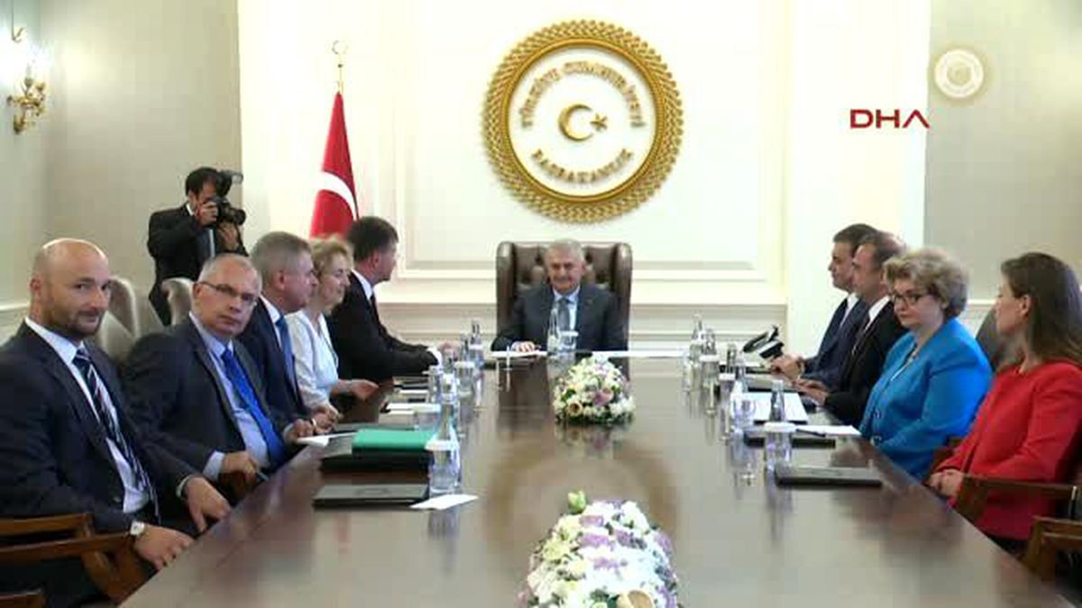 Başbakan Yıldırım\'dan Darbe Girişimine Karşı Tavır Koyan Slovakya\'ya Teşekkür