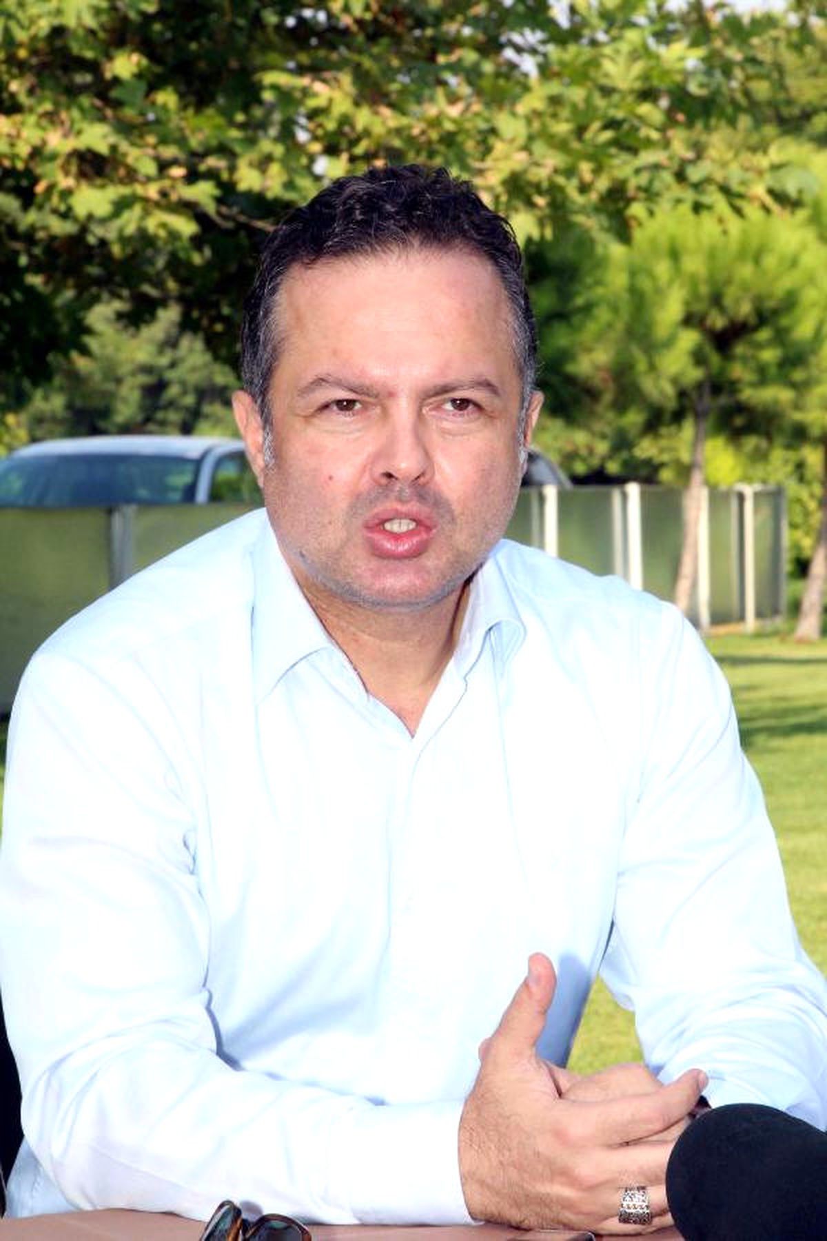 Belirsizlik İstifa Ettirdi