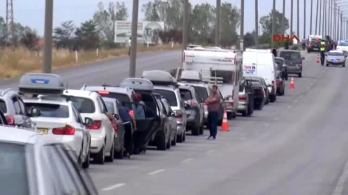 Edirne Kapıkule?de 7 Kilometre Dönüş Kuyruğu