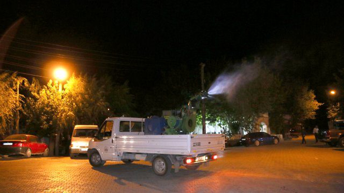 Elazığ Belediyesi İlaçlama Çalışmalarını Sürdürüyor