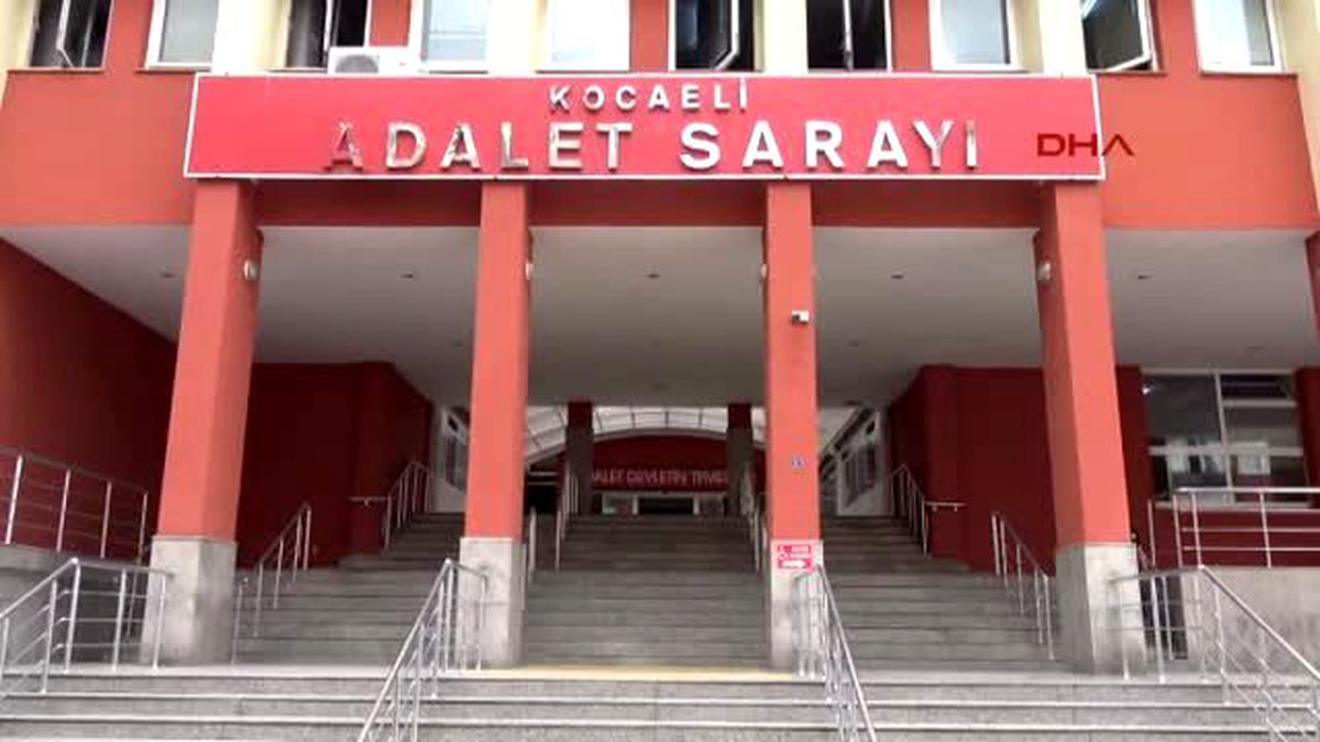 Fetö Soruşturmasında Gözaltına Alınan Akademisyenler Adliyeye Sevk Edildi