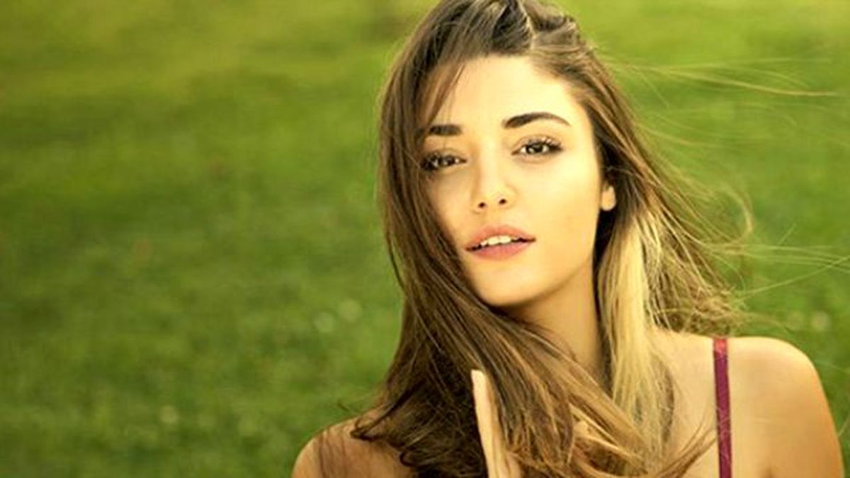 Hande Erçel, Sevgilisiyle Yakalandı