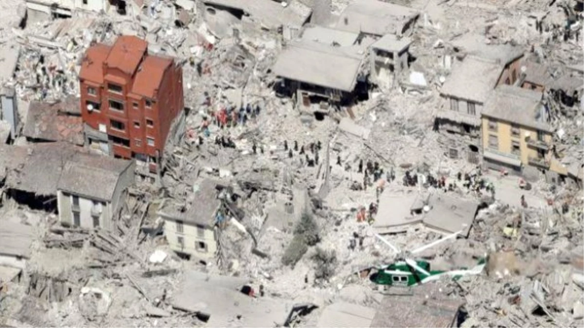 İtalya\'yı Sallayan 6.2\'lik Depremde Ölü Sayısı 247\'ye Yükseldi
