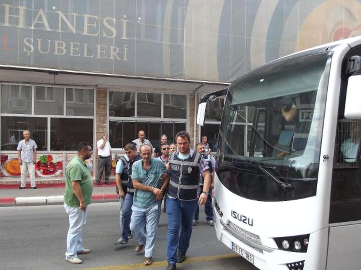 Kırklareli\'nde Aralarında \'İl Ablasının\' da Olduğu 17 Kişi Adliyeye Sevk Edildi