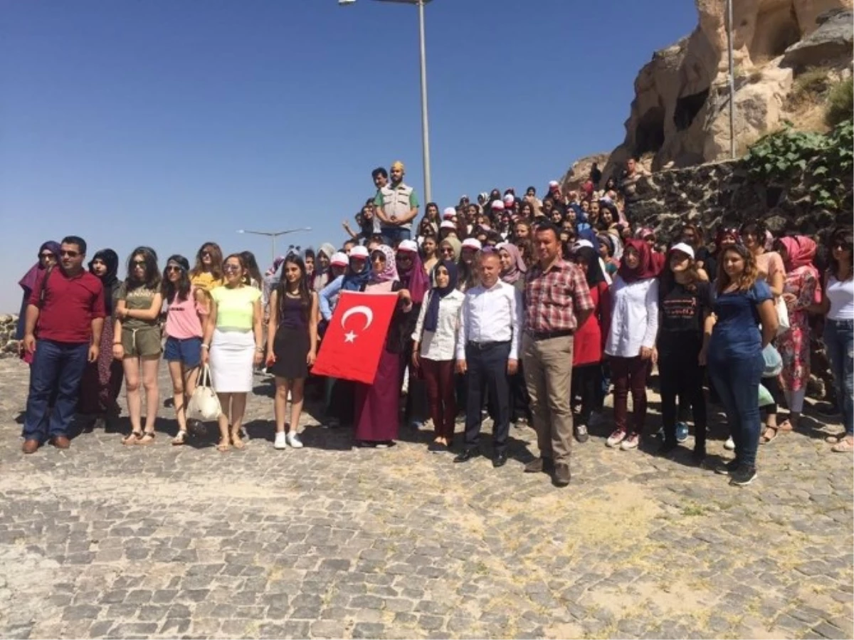 Şehirler ve Kültürler Projesi Öğrencileri Tatlarin Kasabası\'nı Ziyaret Etti