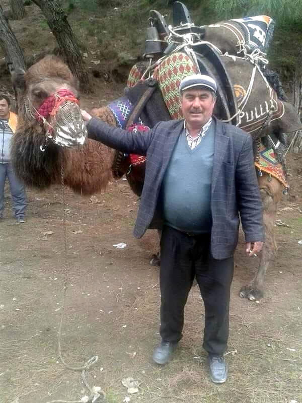 Selendi\'de Ağaca Yıldırım Düştü: 1 Ölü (2)