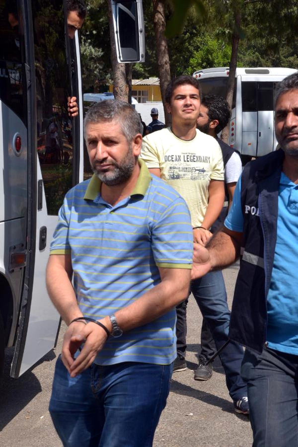 Telefonlarında \'Bylock\' Bulunan Polisler Adliyeye Sevk Edildi