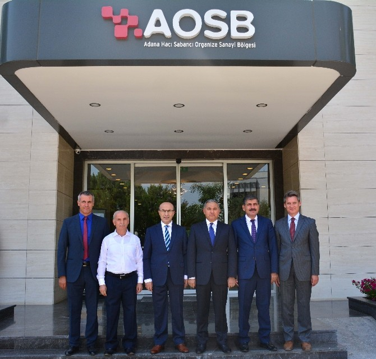 Vali Demirtaş, Aosb\'yi Ziyaret Etti