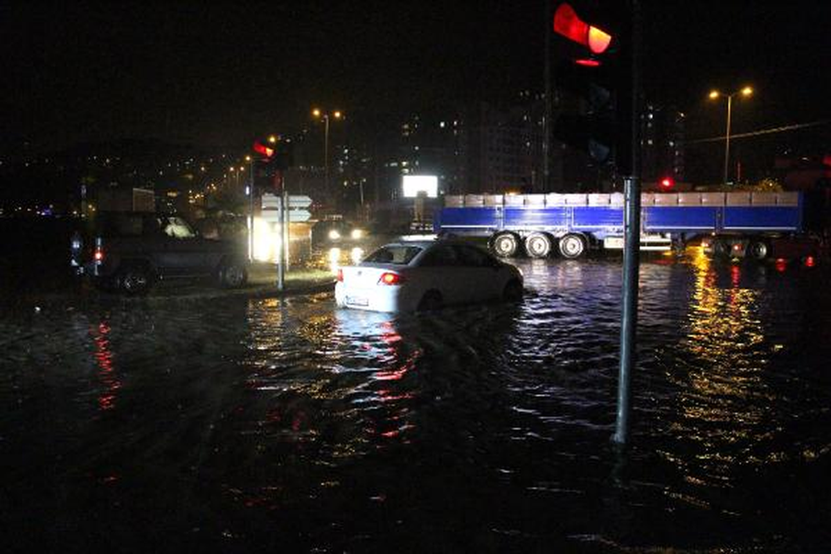 Zonguldak\'ta Sağanak Yağış Etkili Oldu