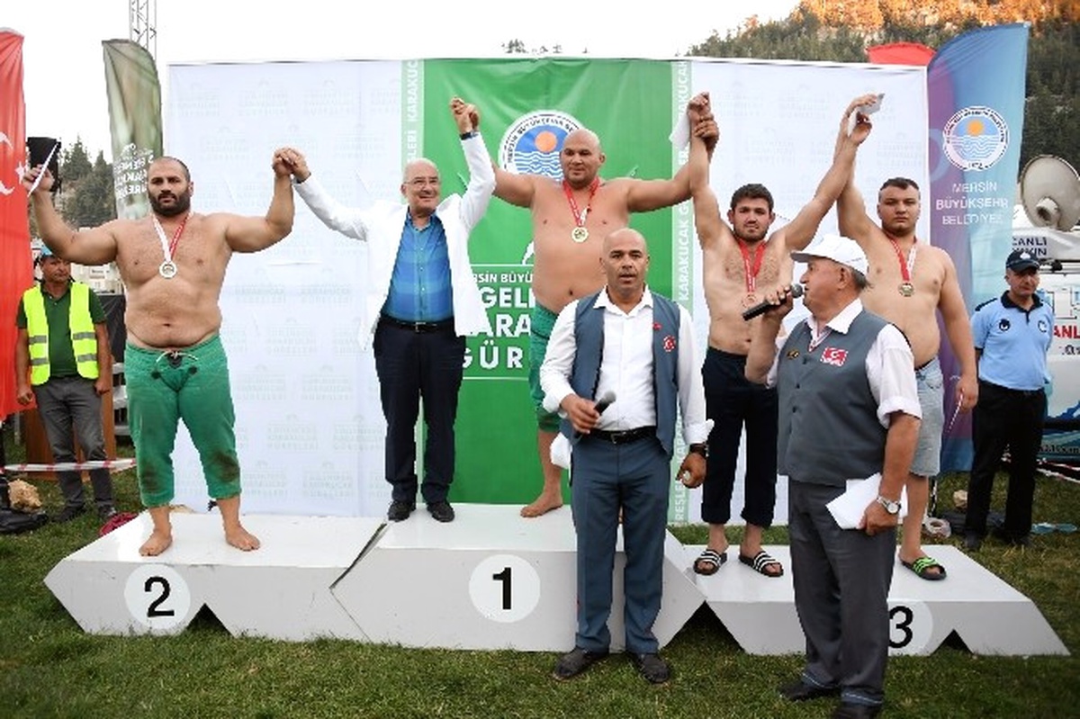 3. Geleneksel Karakucak Güreşleri, Abanoz Yaylası\'nda Başladı