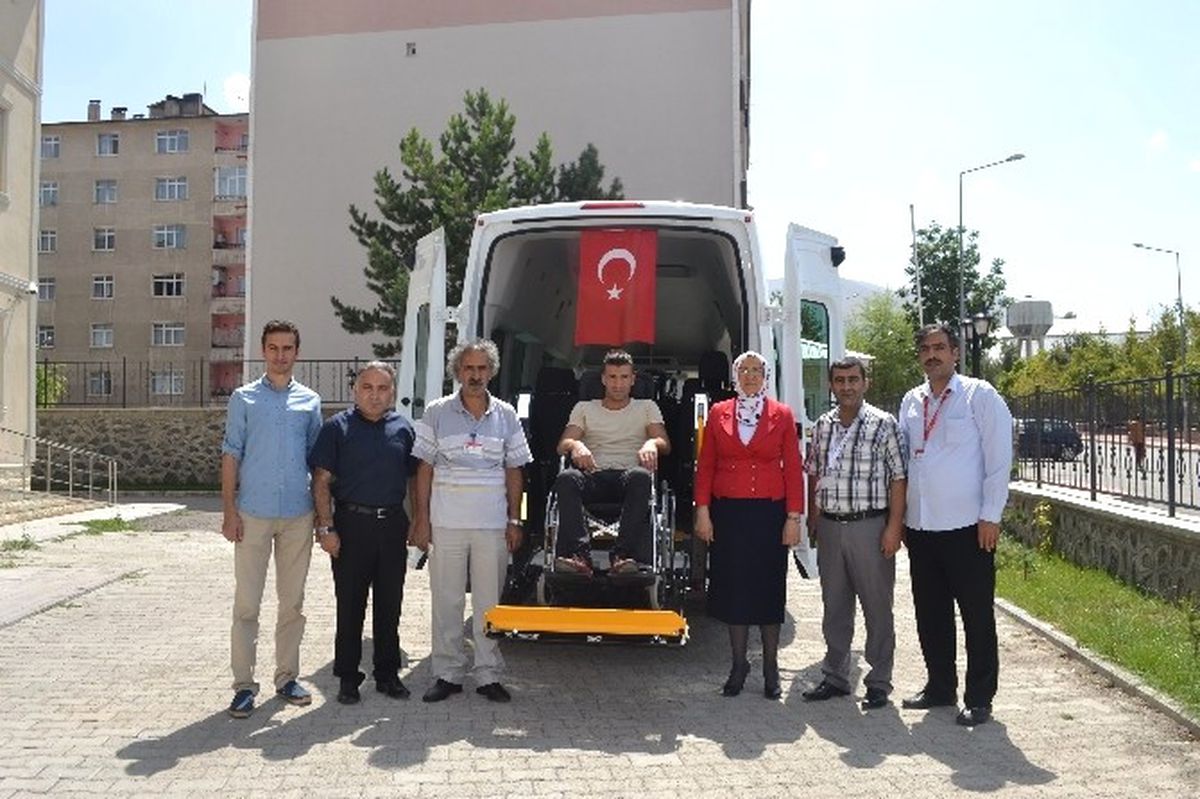 Aile ve Sosyal Politikalar İl Müdürlüğü\'ne Özel Engelli Minibüsü