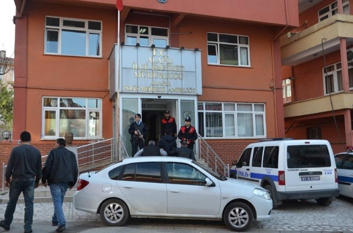 Alaplı\'da Bir Kişi Fetö Operasyonunda El Konulan Yurdun Eşyalarını Sattı