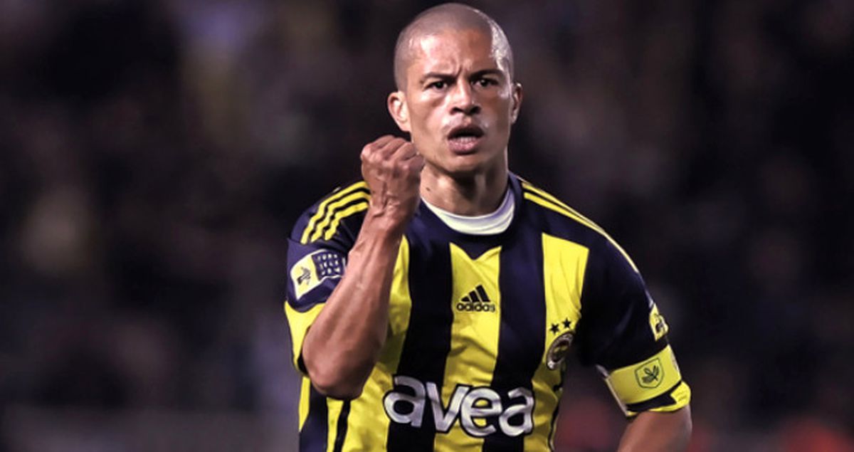 Alex de Souza, Fenerbahçe'ye Başarı Diledi