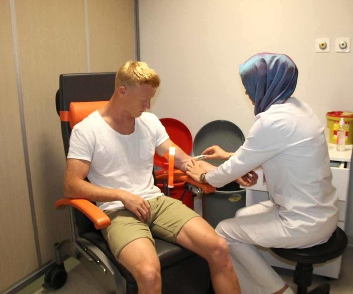 Atiker Konyaspor\'da Yeni Transfer Jens Jonsson, Sağlık Kontrolünden Geçti
