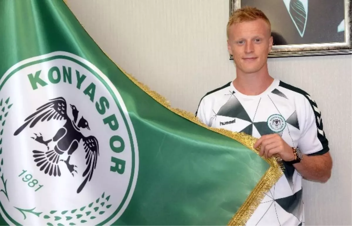 Atiker Konyaspor\'un Yeni Transferi İmzayı Attı