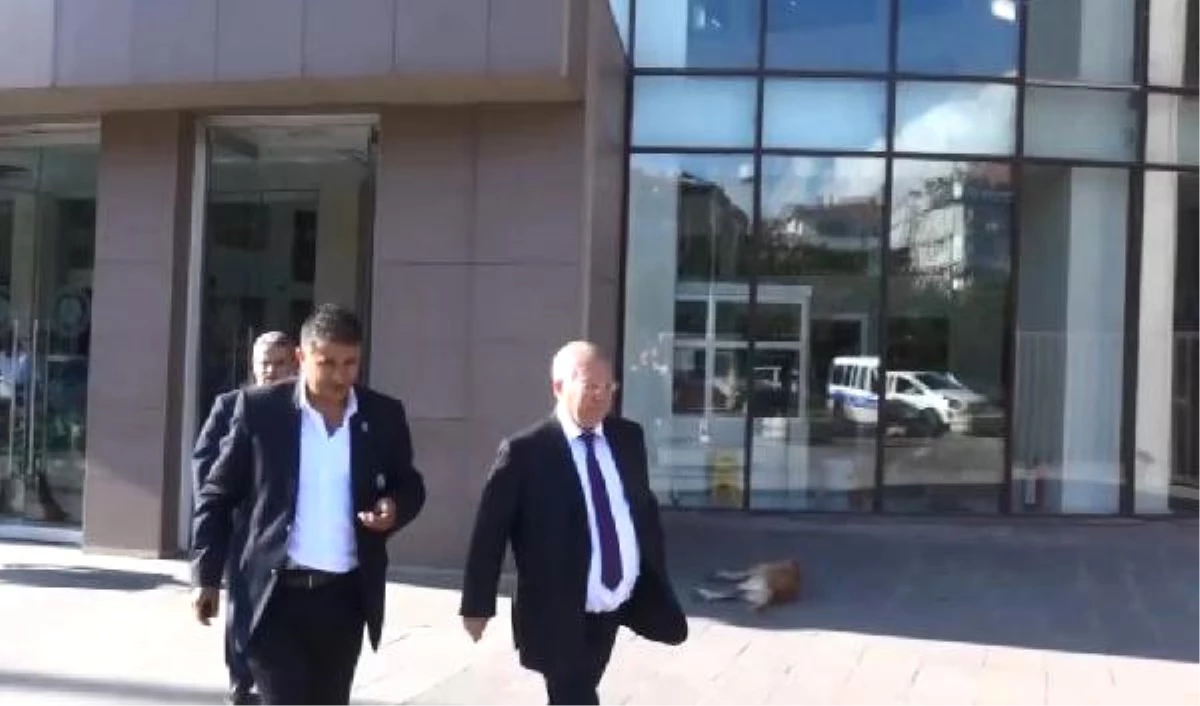 Aziz Yıldırım Bakırköy Adliyesi\'nde Ziyaretlerde Bulundu