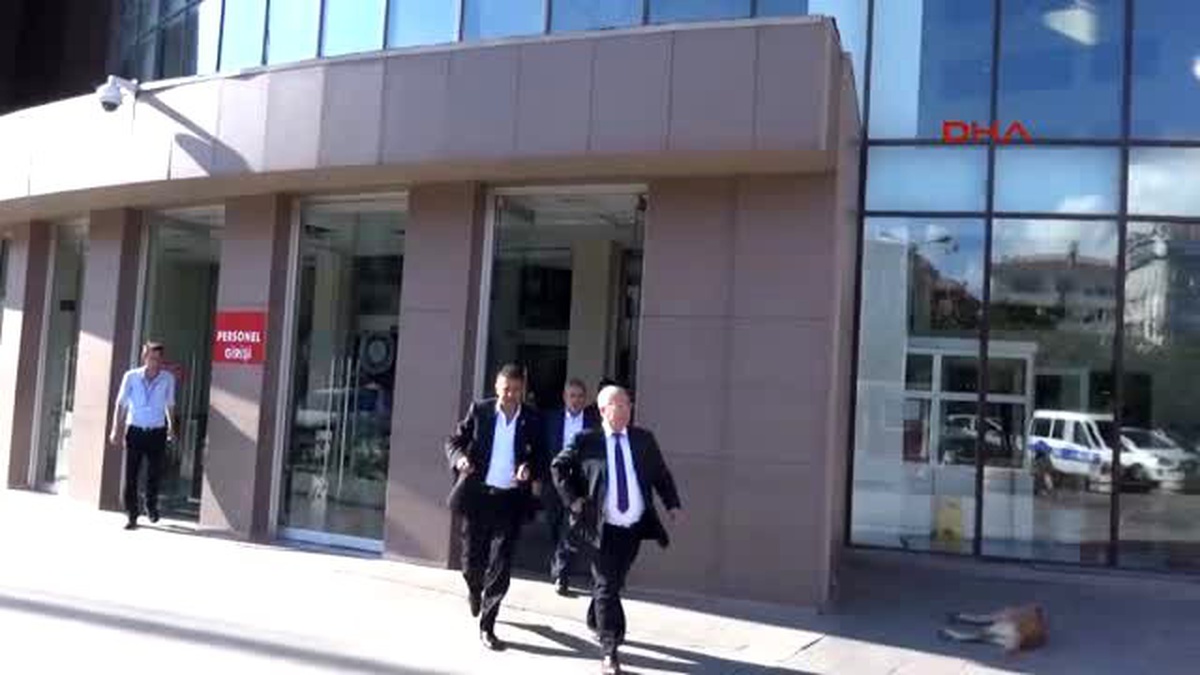 Aziz Yıldırım Bakırköy Adliyesi\'nde Ziyaretlerde Bulundu