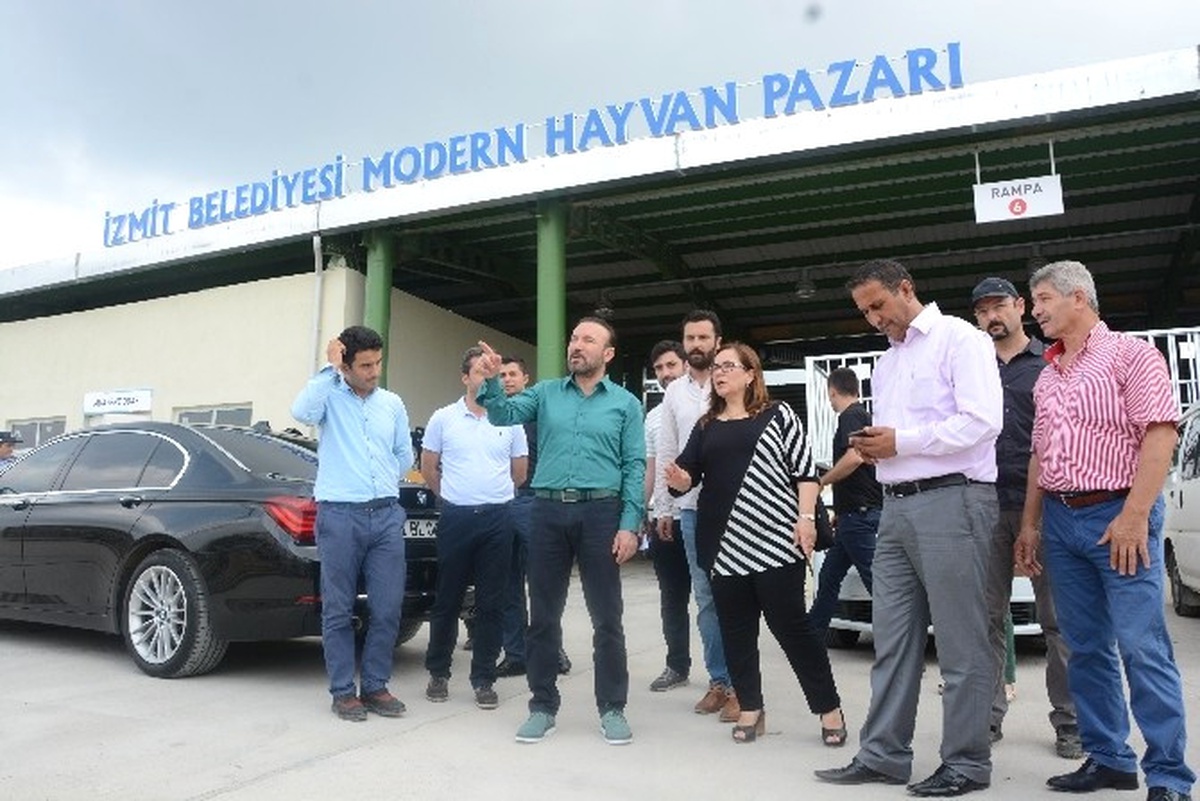 Başkan Doğan, Hayvan Pazarını Ziyaret Etti.