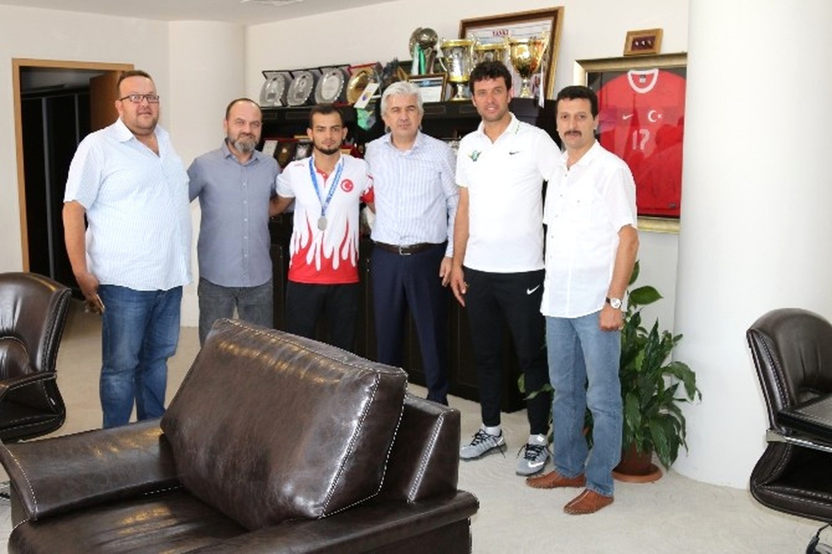 Başkan Salih Hızlı, Dünya İkincisini Konuk Etti