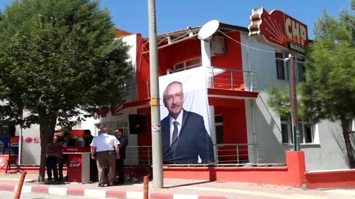 Burdur\'da Kılıçdaroğlu\'na Yapılan Saldırı Protesto Edildi
