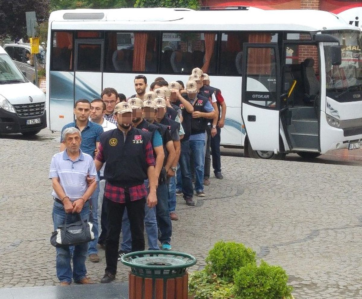 Bursa Adliyesi\'nde Fetö Operasyonu