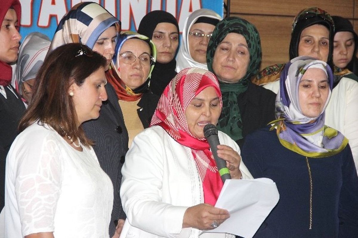 Eğitim Bir-Sen ve Memur-Sen\'den Ortak Basın Açıklaması