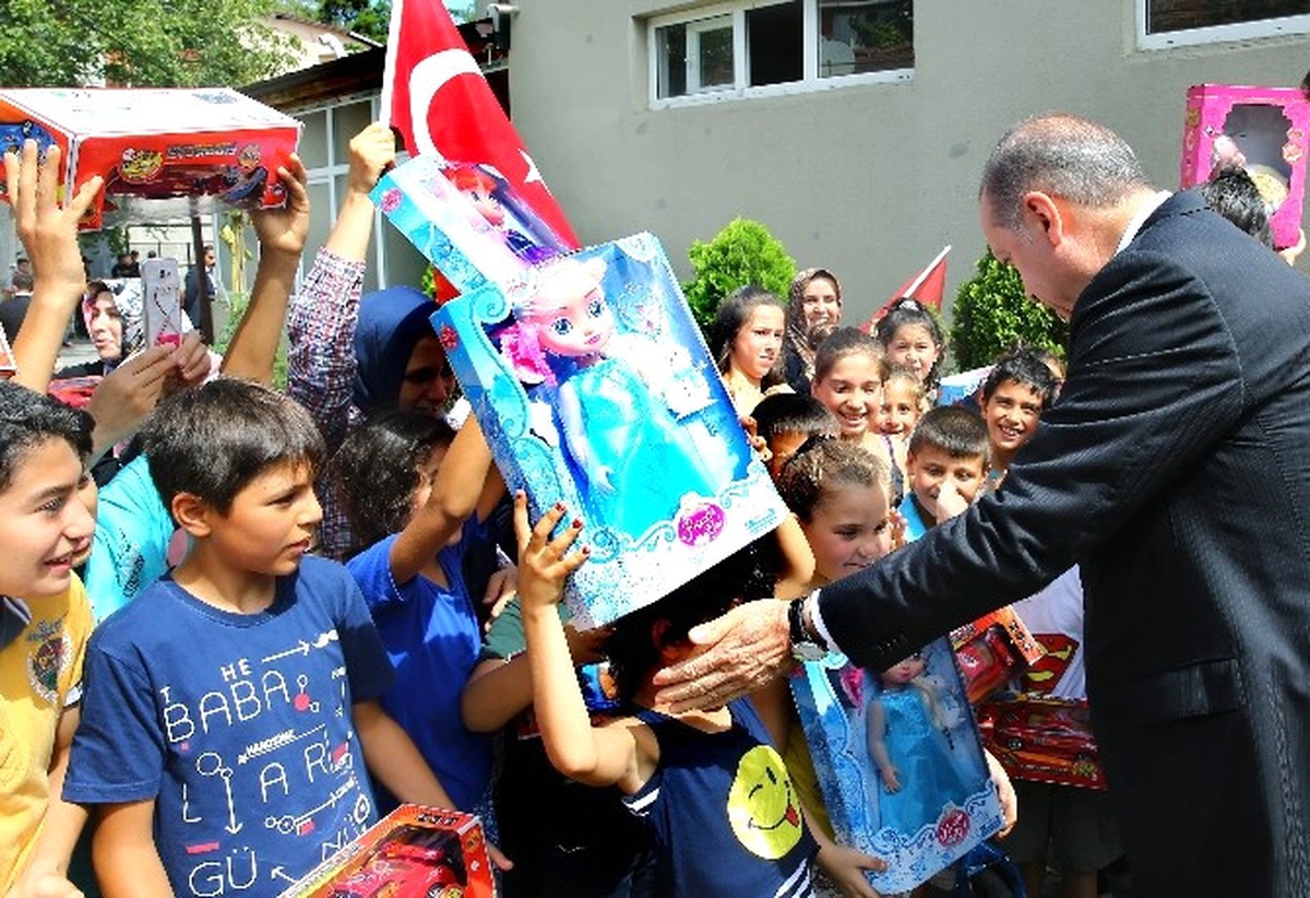 Erdoğan\'ın Cuma Namazı Kıldığı Camide Yoğun Güvenlik Önlemi