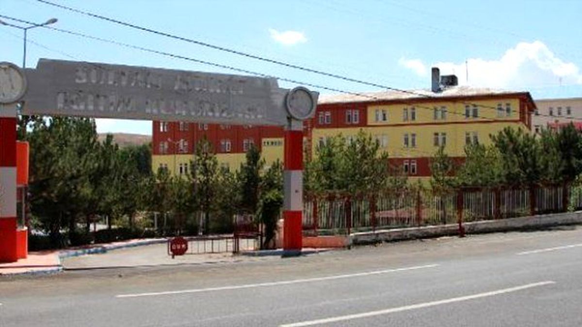 Fetö'nün El Konulan Okullarına Şehitlerin İsmi Verildi