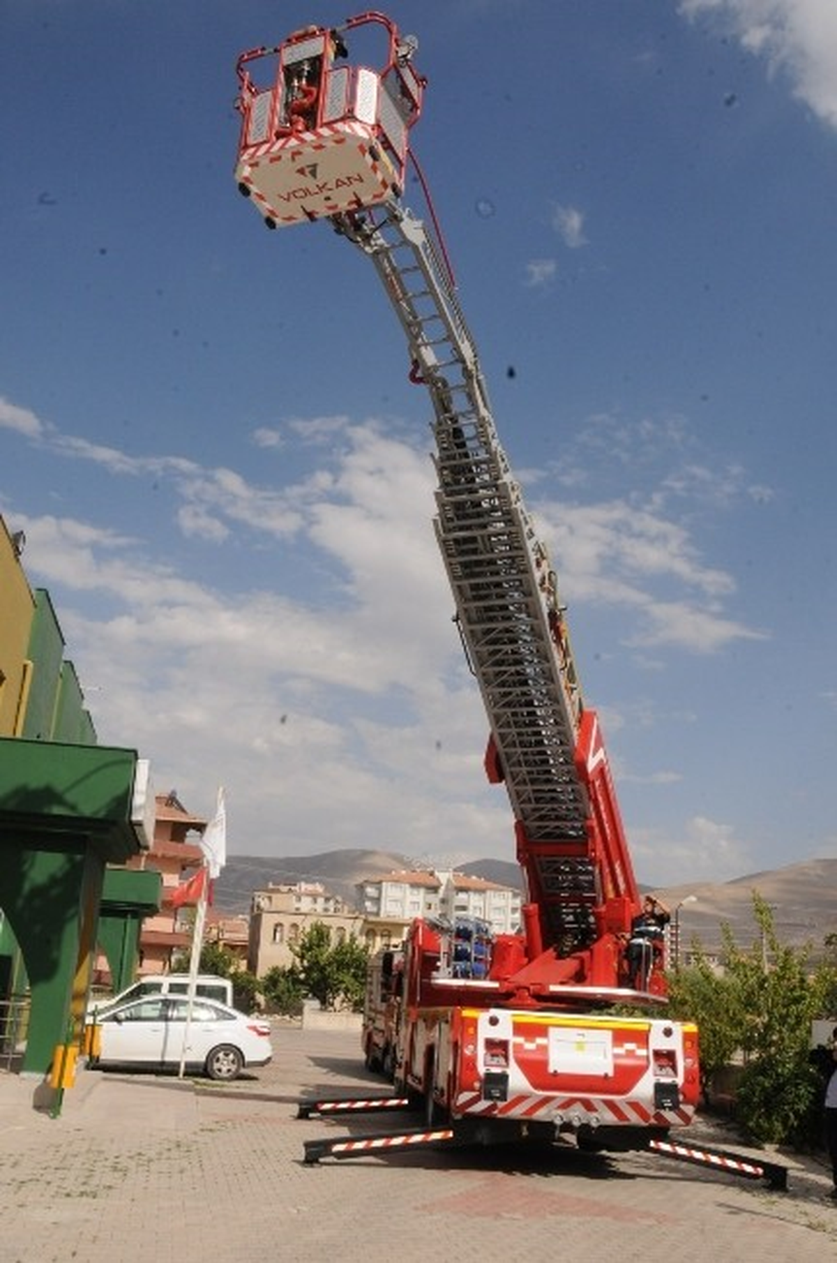 İtfaiye Müdürlüğü Araç Filosunu Genişletiyor
