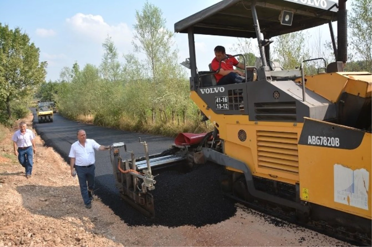 Kartepe\'de Asfaltlama Çalışmaları Devam Ediyor