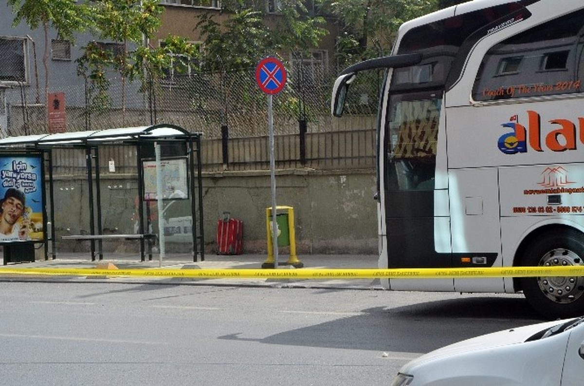Kasımpaşa Orduevi Yakınında Kırmızı Valiz Paniği
