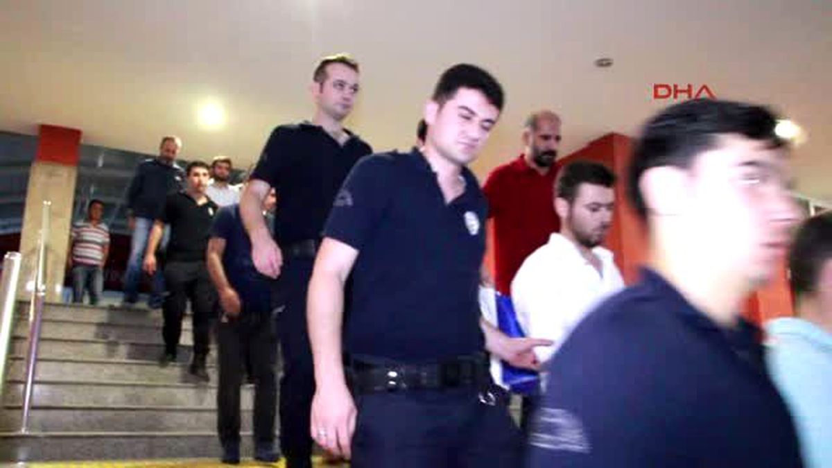 Kocaeli Bylock Mesajlaşmasını Kullanan 10 Asker Tutuklandı
