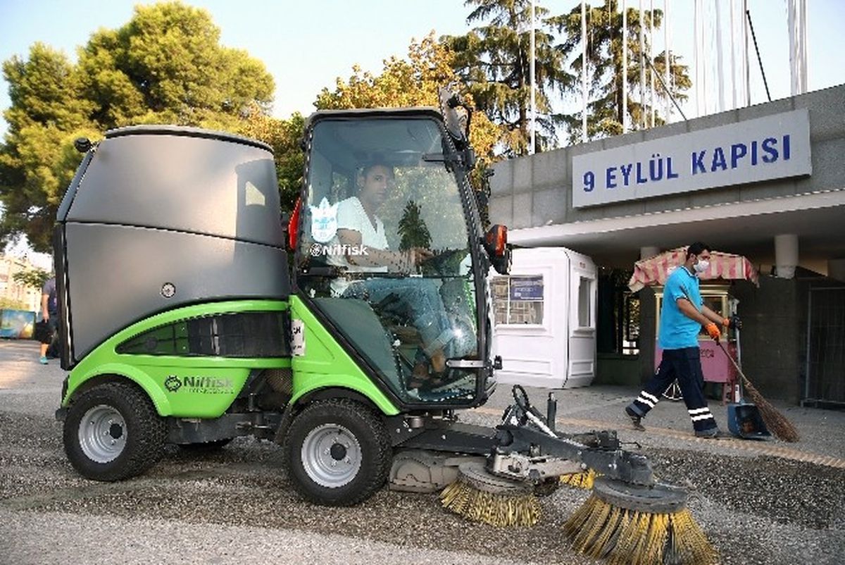 Kültürpark ve Çevresinde Fuar Temizliği