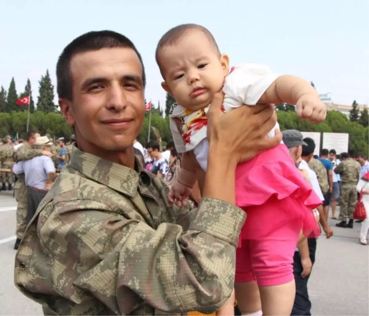 Manisa\'da Askerlerin Yemin Töreni