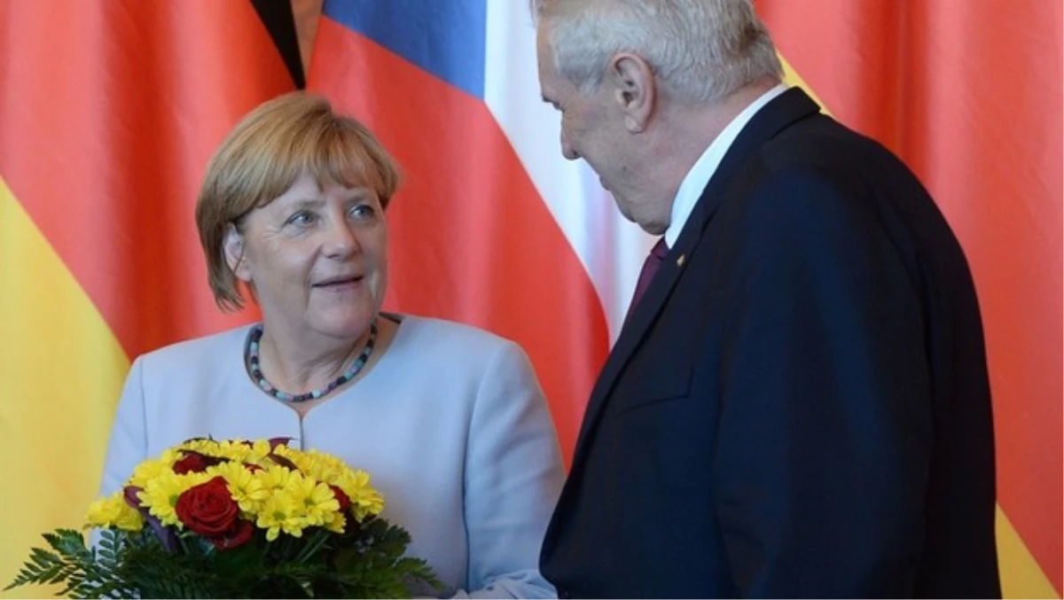 Merkel\'den İncirlik\'teki Alman Askerleri ile İlgili Açıklama