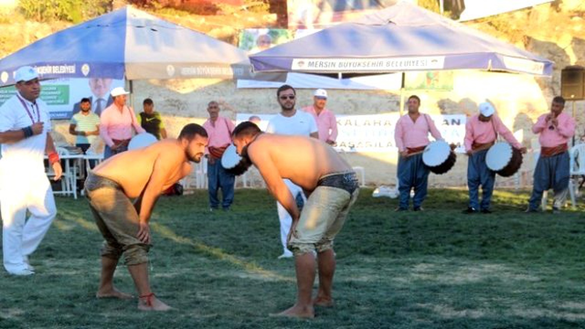Mersin\'de 3. Geleneksel Karakucak Güreşleri